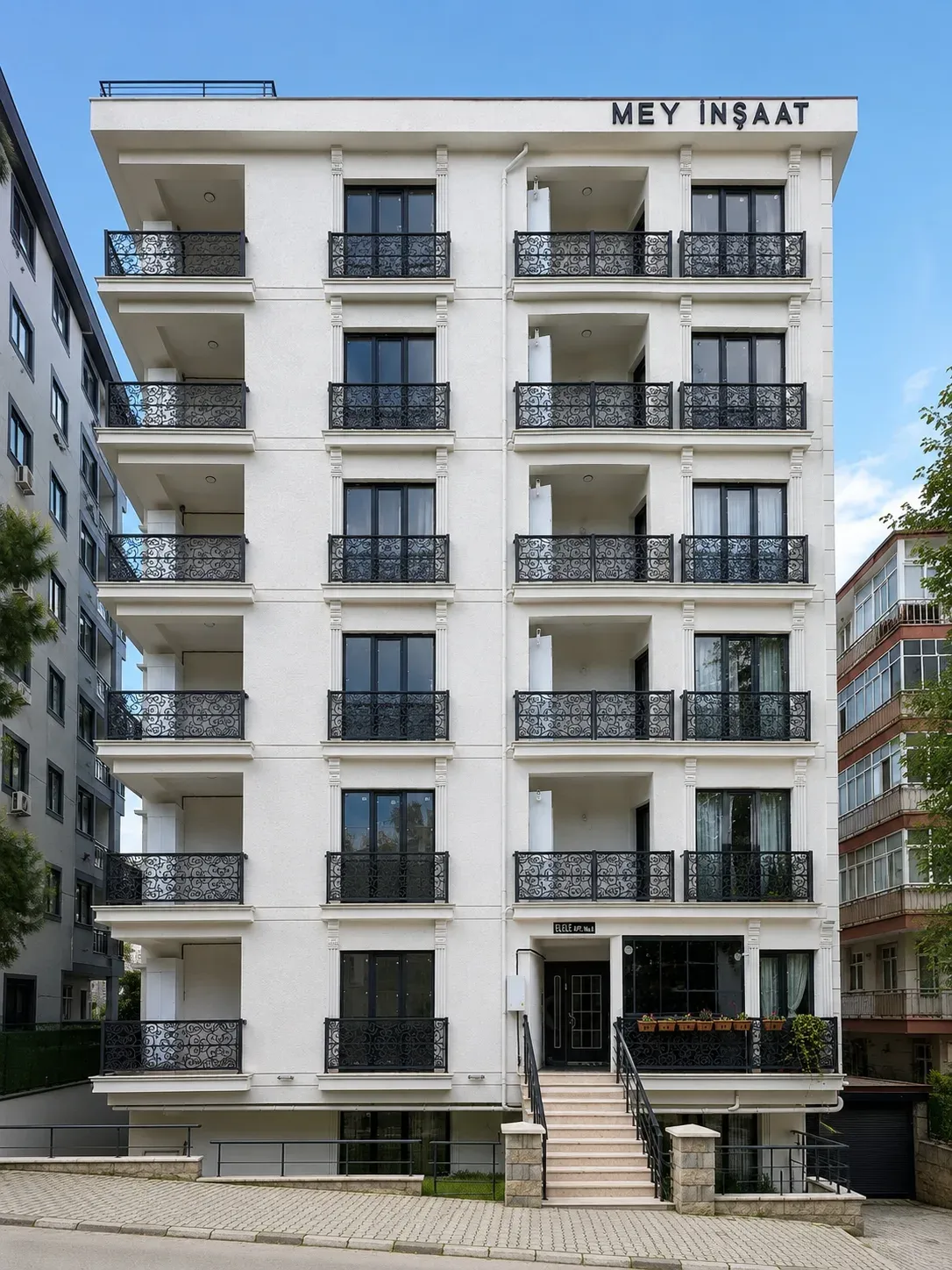 El Ele Apartmanı